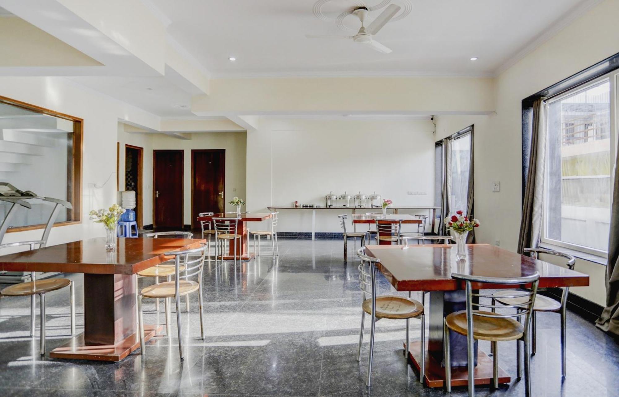 Super Town House Hi5 Aditya International Bhubaneswar Eksteriør bilde