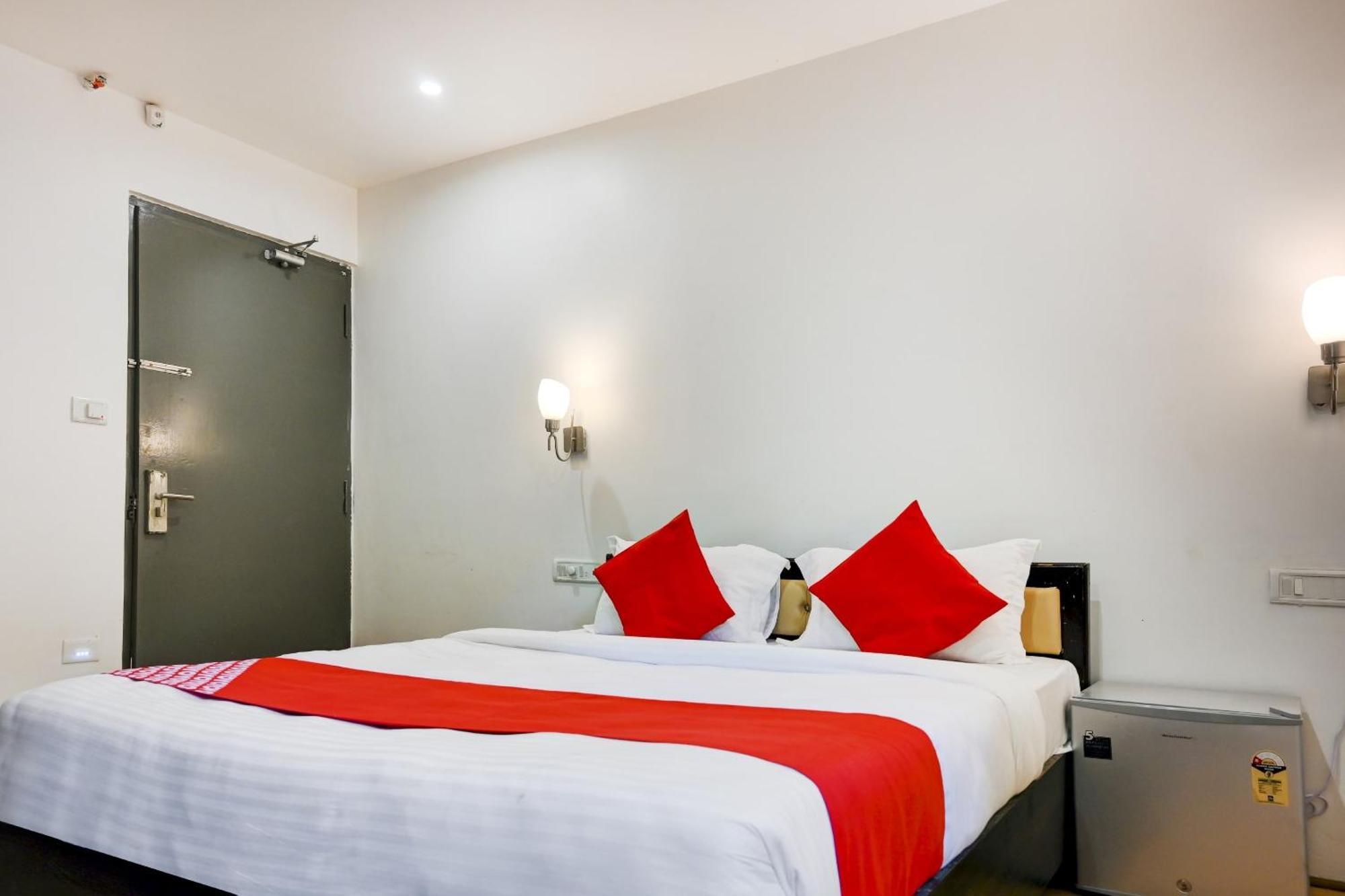 Super Town House Hi5 Aditya International Bhubaneswar Eksteriør bilde