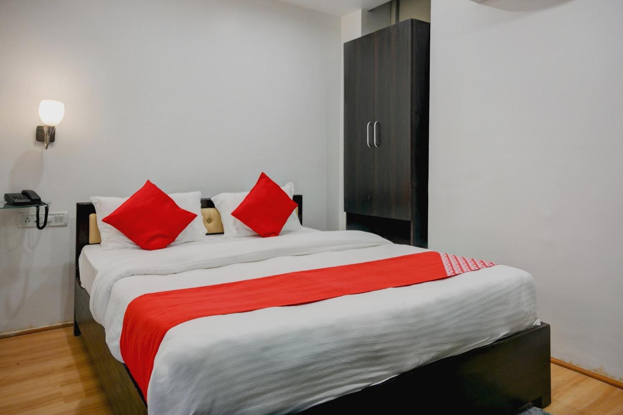 Super Town House Hi5 Aditya International Bhubaneswar Eksteriør bilde