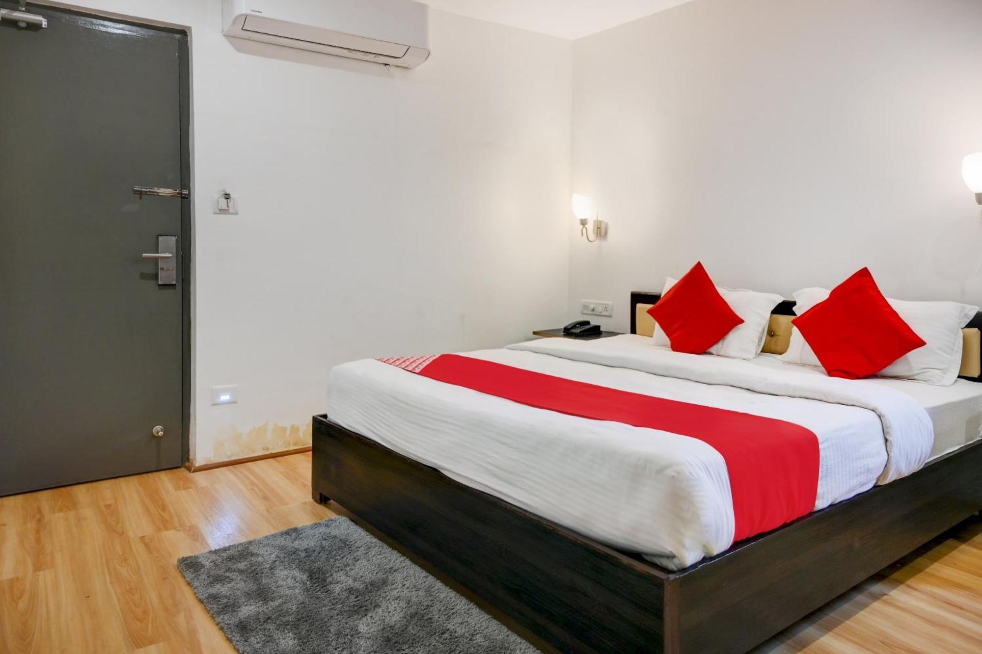 Super Town House Hi5 Aditya International Bhubaneswar Eksteriør bilde